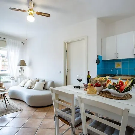 Casa Cavour 2 Via Del Mare Iun R1784 维拉西米乌斯