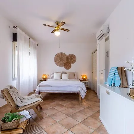 Casa Cavour 2 Via Del Mare Iun R1784 *